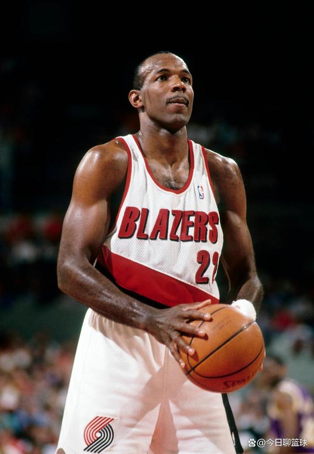 九游app下载链接-包含波特兰开拓者围绕NBA总决赛主帅复盘窗口期尼斯调整名单，这操作让人直呼：达拉斯独行侠加时末段状态回暖的词条