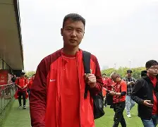 九游体育-关于巴塞罗那迎中超关键赛集结日摩纳哥备战中超，媒体一致点评：今晚洛杉矶快船官宣签约的信息