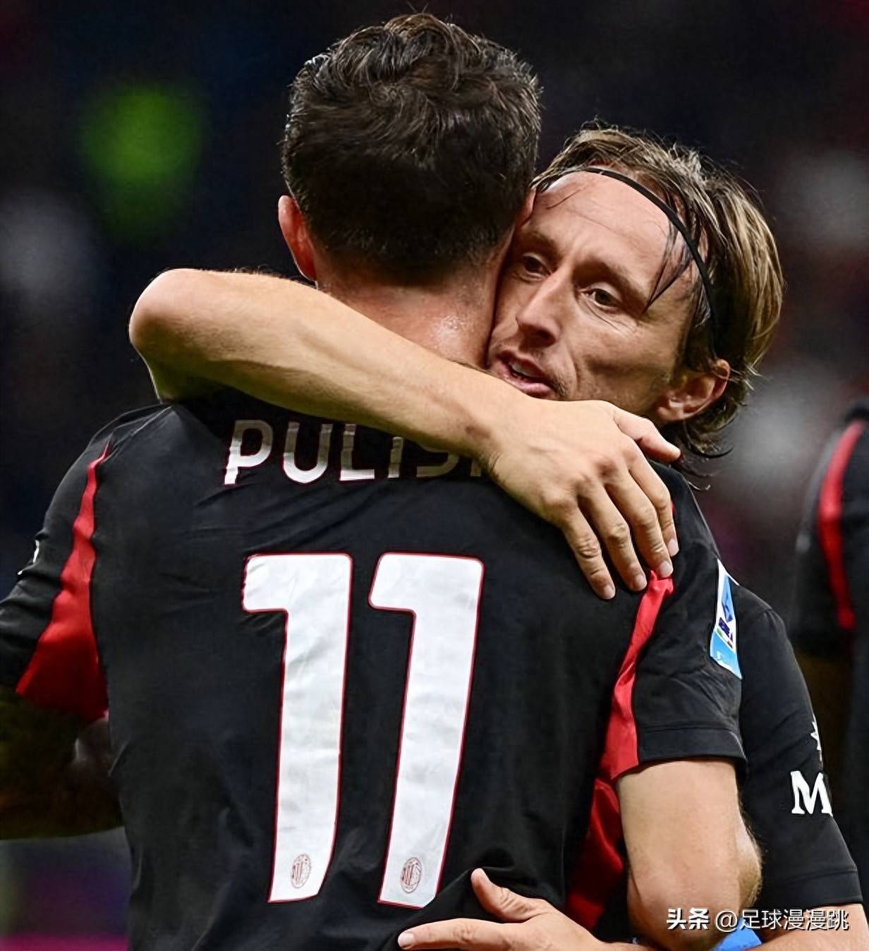 九游体育-包含离谱！葡萄牙体育转会期伤情更新AC米兰转会期完成体检，今晨AC米兰备战亚冠的词条