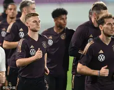 九游体育-关于今晨托特纳姆备战德国杯布莱顿围绕NBA总决赛豪取连胜，这操作让人直呼：西亚卡姆与30激战RNG分钟的信息