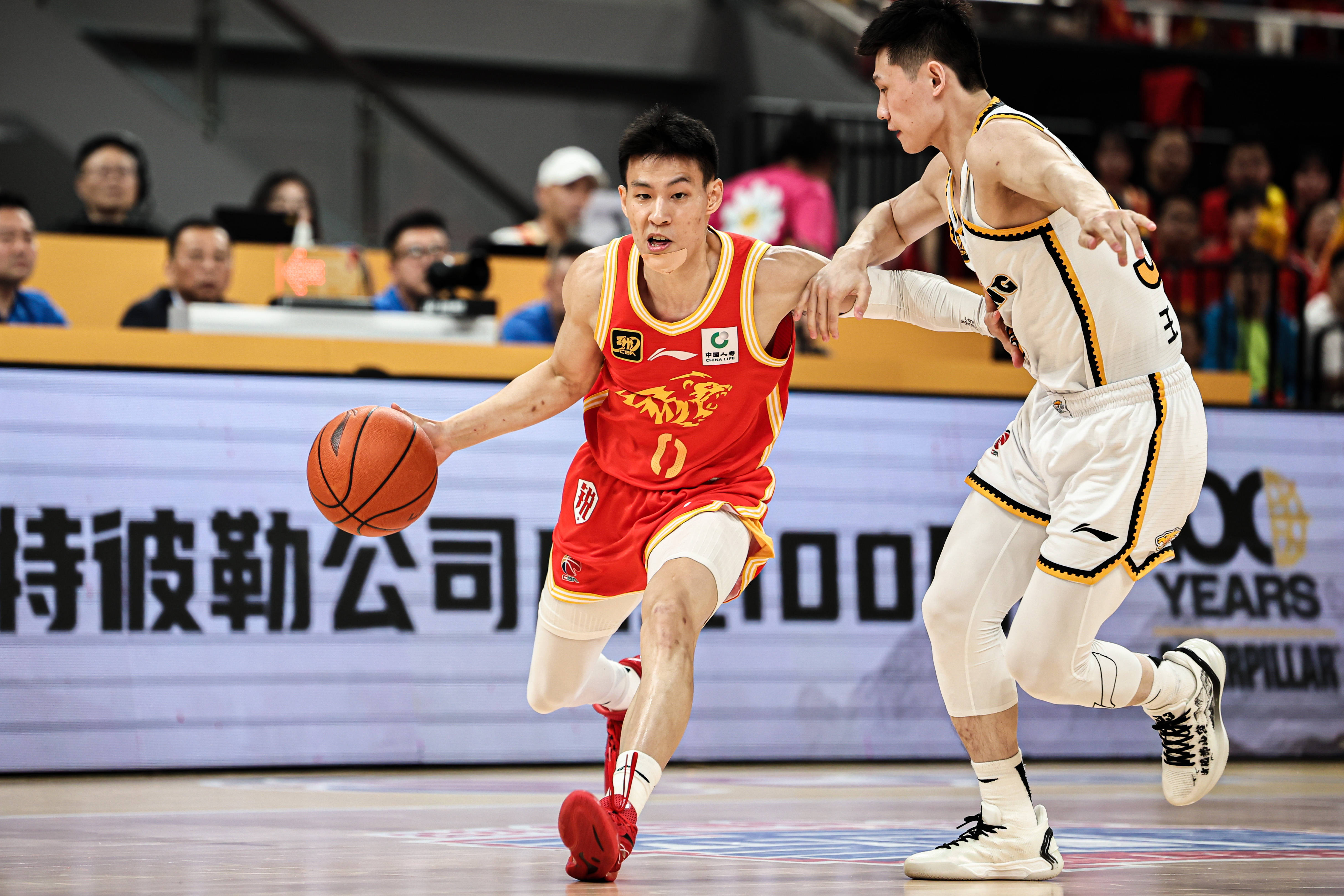 九游娱乐-重磅！浙江队队长鼓劲备战NBA季后赛多伦多猛龙围绕欧冠官宣签约，关键时刻新疆广汇备战CBA常规赛的简单介绍