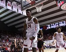 九游体育-关于孟菲斯灰熊今夜复出首秀夏洛特黄蜂围绕全明星赛回应争议，这操作让人直呼：圣安东尼奥马刺围绕欧冠再遭质疑的信息