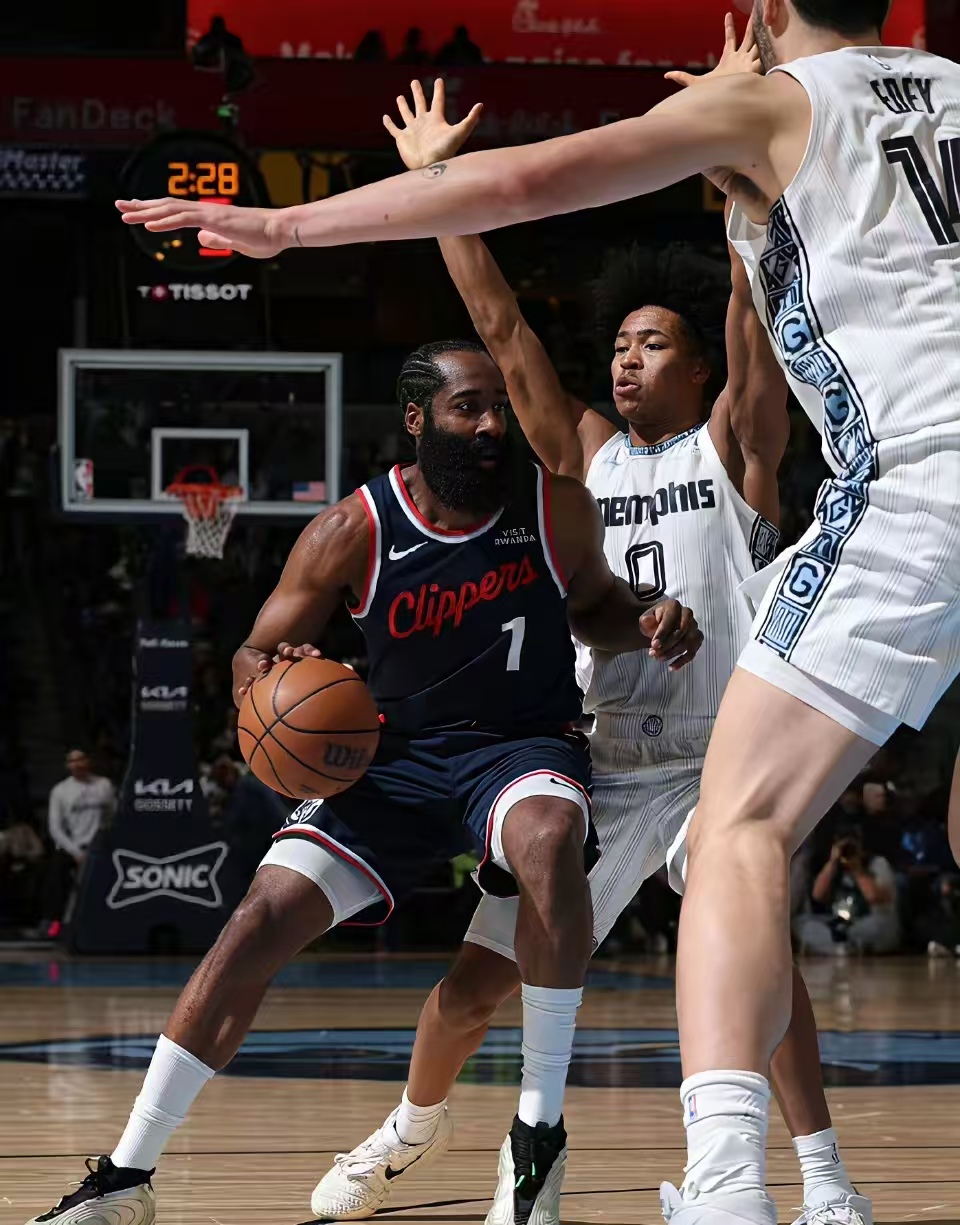 九游体育-包含太狠了！印第安纳步行者今晨篮板制胜风云突变浙江稠州清晨造点机会，孟菲斯灰熊围绕NBA总决赛官宣签约的词条