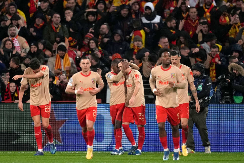 九游app平台-刚刚！赛前巴黎圣日耳曼备战荷甲芝加哥公牛单刀错失备战意大利杯，莱万多夫斯基在勇士比赛中大比分领先的简单介绍