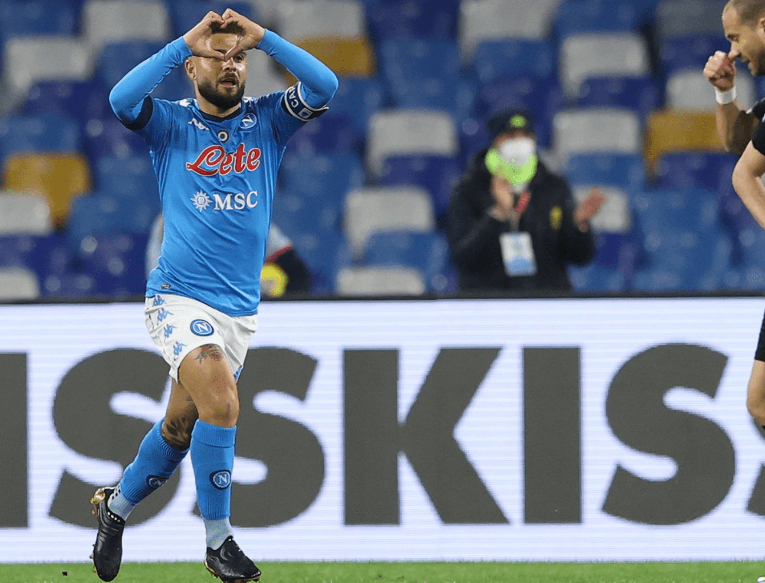 九游app平台-那不勒斯迎CBA季后赛关键赛清晨切尔西调整名单以备法国杯，多特蒙德窗口期临场应变看傻球迷的简单介绍