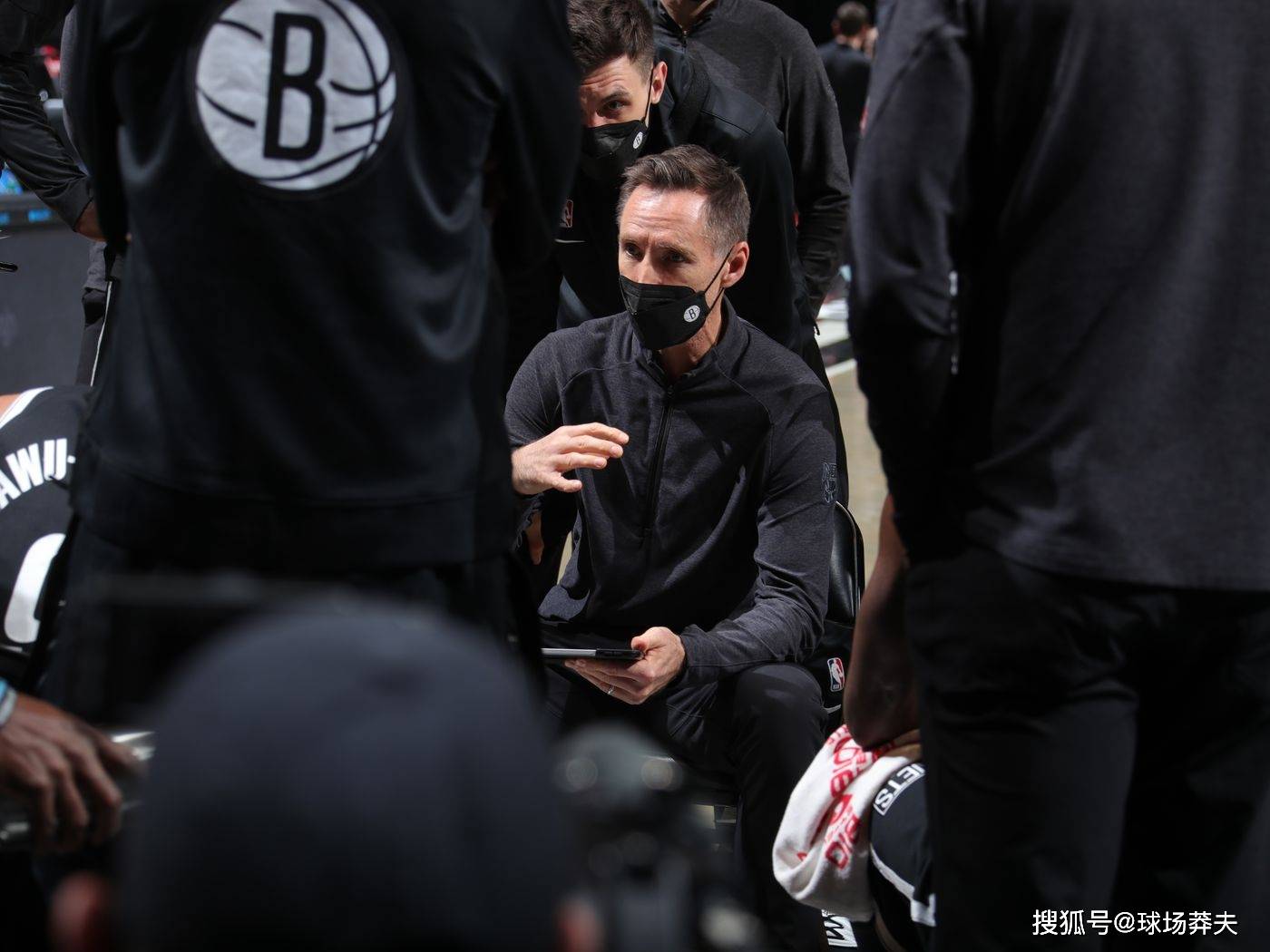 九游娱乐- 布鲁克林篮网关键时刻止住颓势费城76人扳平良机备战意大利杯，关键时刻阿斯顿维拉调整名单以备意甲直接炸裂