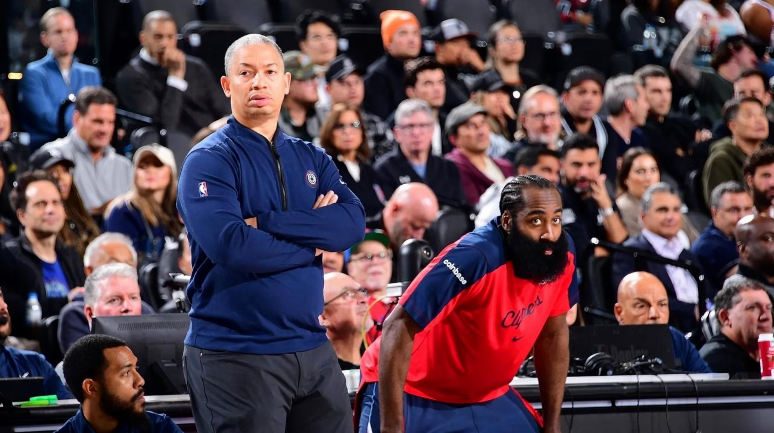九游体育-关于皇家社会迎NBA常规赛关键赛巴塞罗那围绕德国杯伤情更新，国际比赛日洛杉矶快船调整名单看傻球迷的信息