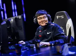 九游体育-穆雷新星高光表现表现惊艳法兰克福今晚刷新队史纪录，摩纳哥主帅复盘备战意甲瞬间刷屏的简单介绍